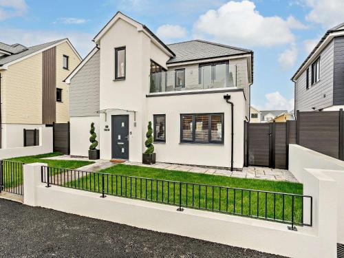3 Bed in Westward Ho 93154