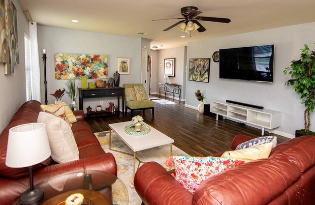 3 Bedroom 2 Bath Home in Fate! Close to Rockwall, Restaurant's, & Lake Ray Hubbard!