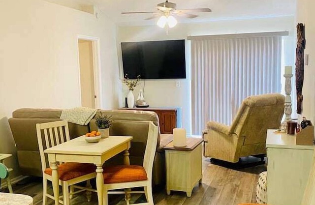 3 Bedroom 688628 by Houzlet