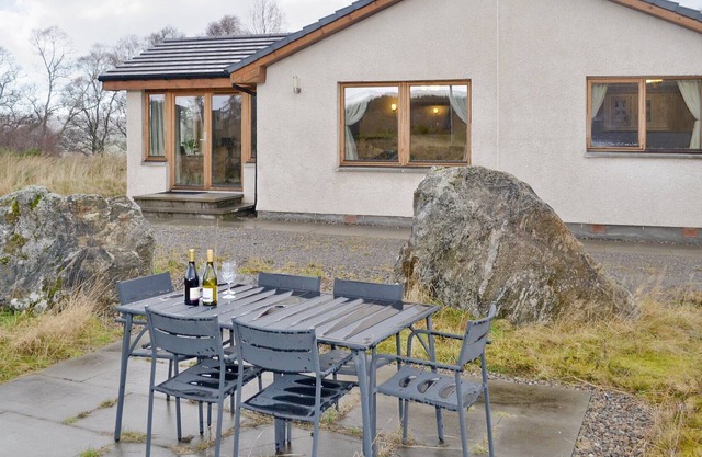 3 bedroom accommodation in Farr near Inverness