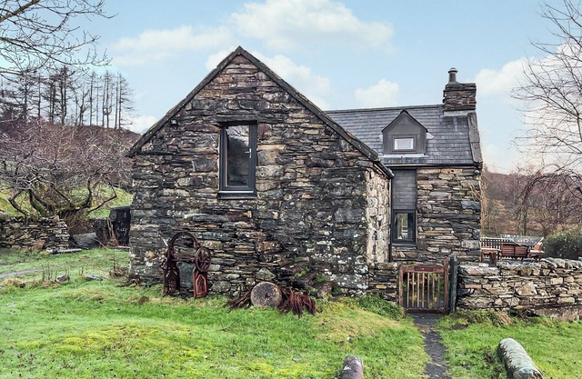 3 bedroom accommodation in Penrhyndeudraeth, near Porthmadog