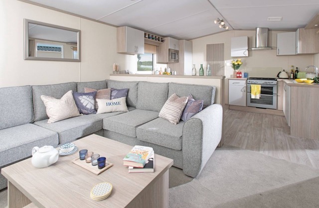 3 bedroom accommodation in Holywell Bay