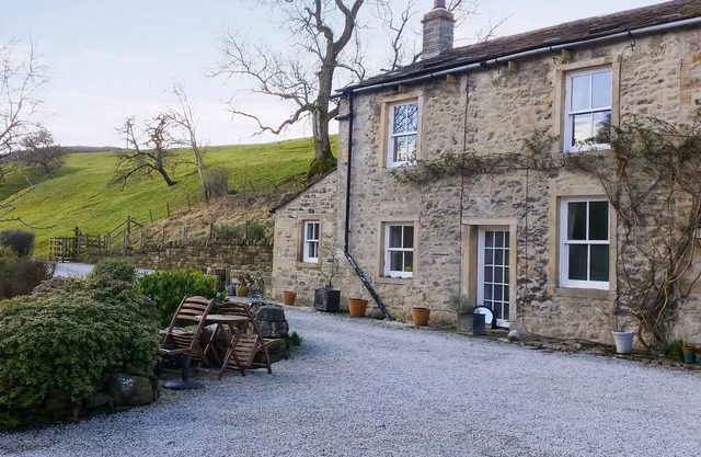3 bedroom accommodation in Scalegill, near Kirkby Malham