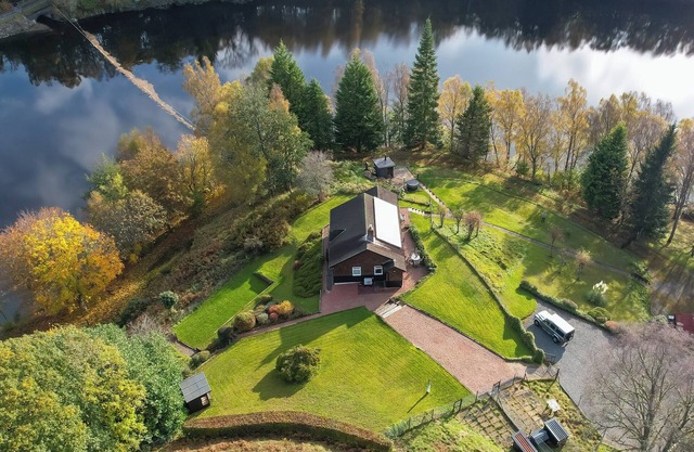 3 bedroom accommodation in Loch Tummel