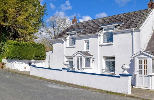 3 bedroom accommodation in Clynderwen