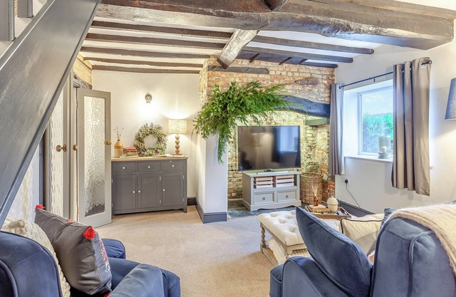 3 bedroom accommodation in West Ashton, near Trowbridge