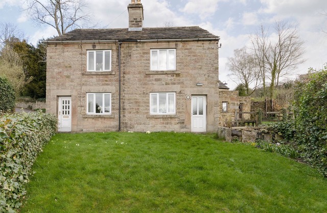 3 bedroom accommodation in Hathersage