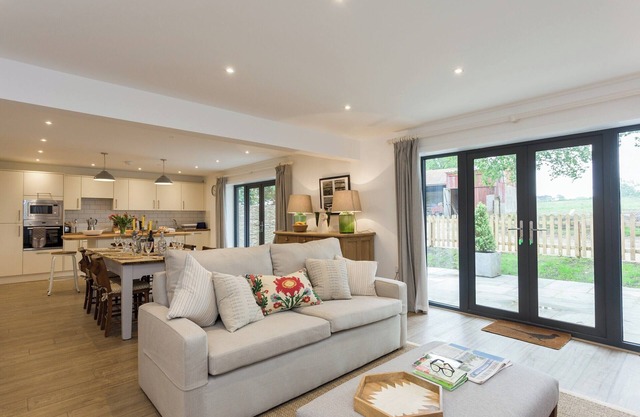 3 bedroom accommodation in Beauworth, near Alresford