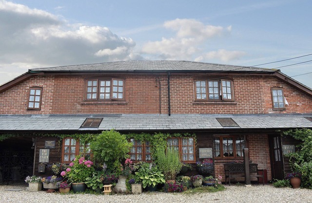 3 bedroom accommodation in East Burton, near Wareham