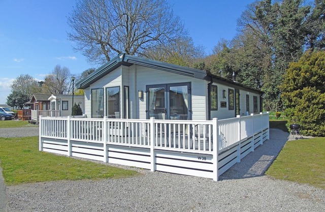 3 bedroom accommodation in Chester