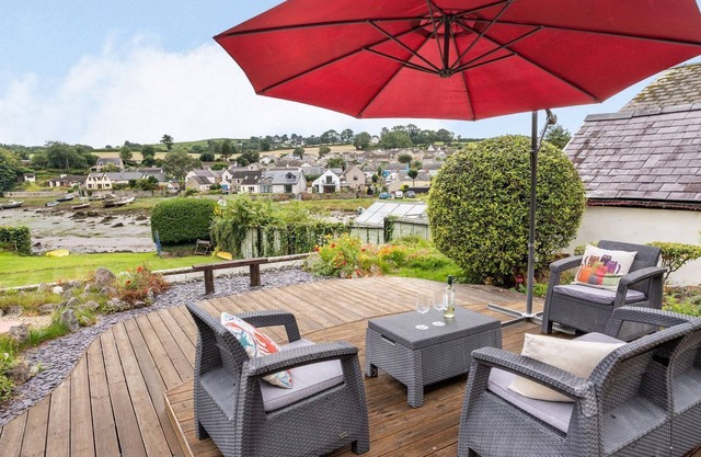 3 bedroom accommodation in Llangwm