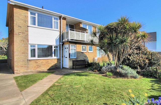 3 bedroom accommodation in Seaford