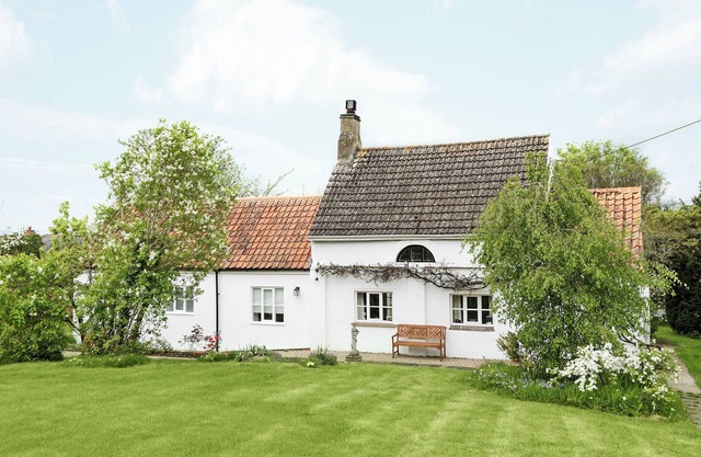 3 bedroom accommodation in Denford, near Thrapston