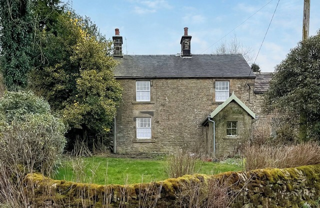 3 bedroom accommodation in Leek