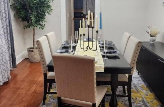 3-bedroom apartment in marvelous Maplewood with WiFi, AC