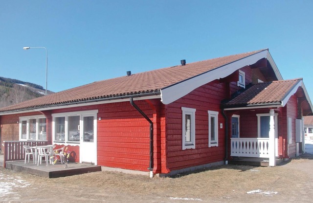 3 bedroom awesome home in Sysslebäck