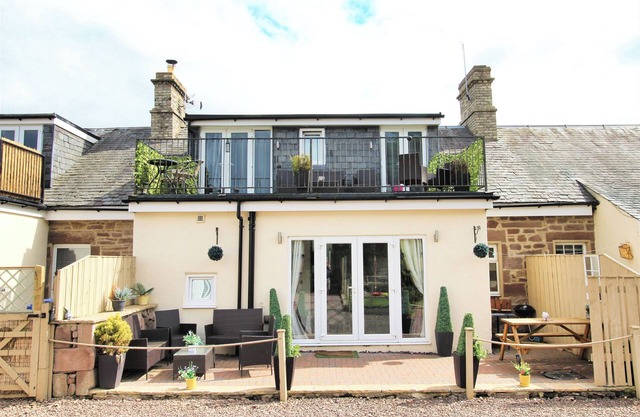 3-Bedroom Cottage in Norham Berwick-upon-Tweed -Log Fire - Dog Friendly