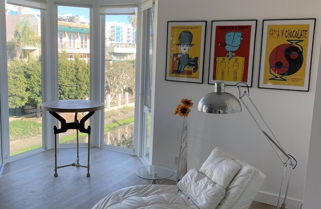 3-bedroom condo, steps to Venice Beach and Venice Beach Boardwalk