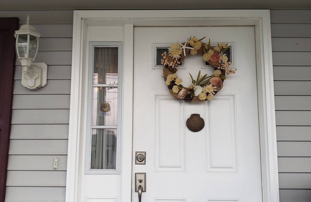 3 bedroom down the street from the Bay