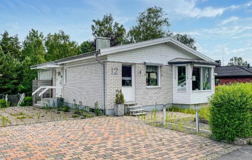 3 Bedroom Gorgeous Home In Anderstorp