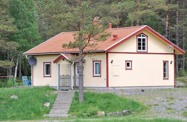 3 bedroom lovely home in Hedekas