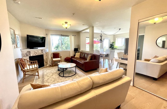 3 Bedroom Luxury Ocean View Garden Level Suite in Prestigious Area