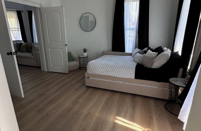 3-bedroom Modern Apartment