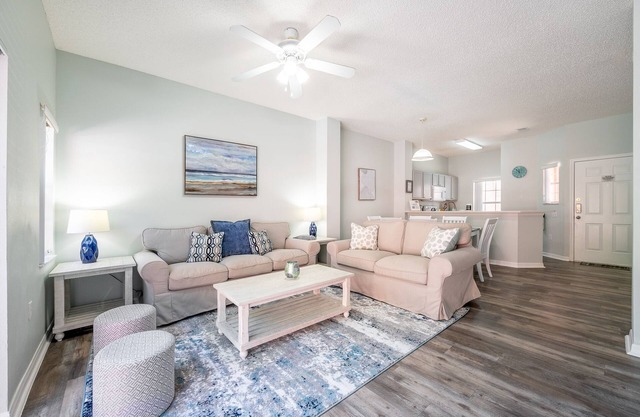3 Bedroom Townhome in Gated Community. Pet Friendly!