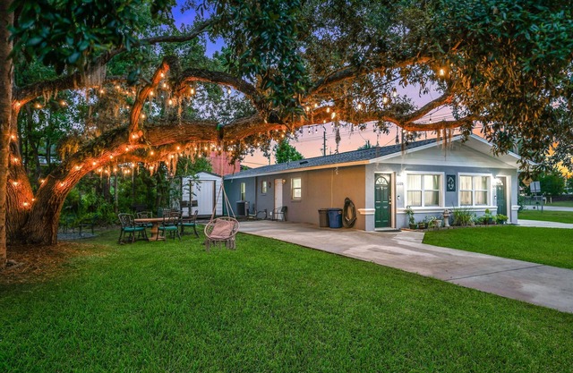 #3 Charming 2 Bdrm -1 Bath - Boat Parking Incl. - Convenient Location