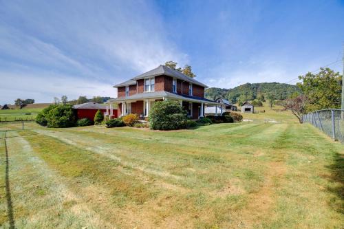 3 Mi to South Holston Lake Home with Mtn Views