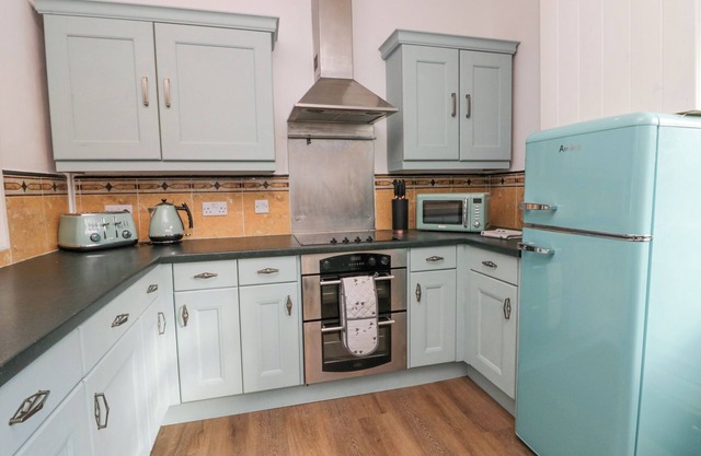 3 NIXON TERRACE, pet friendly in Maryport