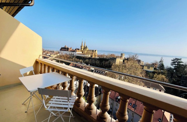 3-room apartment with view near downtown Neuchâtel