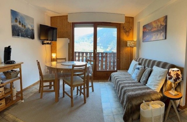 3-room ski-in/ski-out with balcony in Saint-Jean-d'Aulps