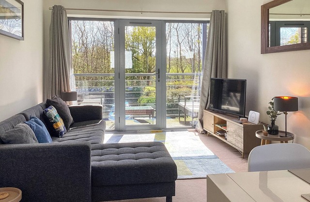 3 Waterwheel Apartment