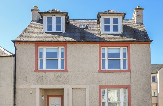 30 BOWMONT STREET, pet friendly, with a garden in Kelso