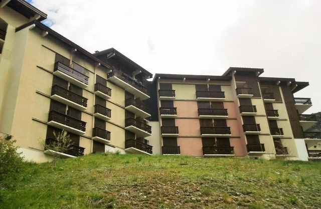 300m from ski slopes, 3rd floor, balcony, tv, ski locker, 22m², Les 2 Alpes