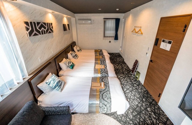 301 Hotel within walking distance of Asakusa/Ueno/Akihabara for downtown sightseeing/Skytree