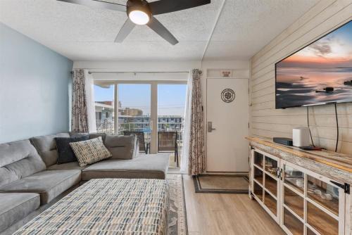 301 Ocean Ave, Unit 302 - The Harbor Light