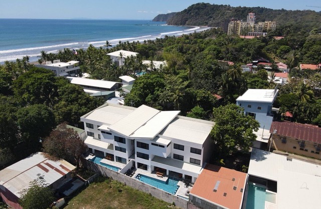 34 ROOM ALL-INCLUSIVE VIP MEGA LUXURY RESORT : 2 House Combo/Chef/Gym/Beach
