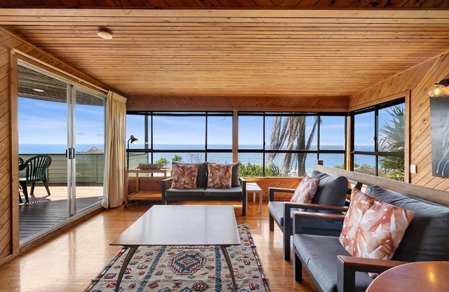 38 Pacific Terrace