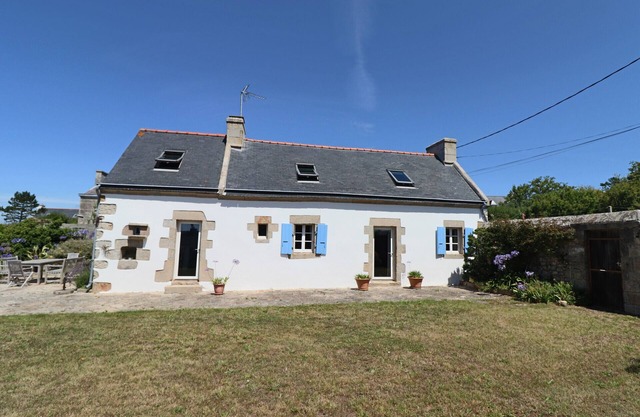 391-Beautiful fisherman's house, closer to the beach with sea view