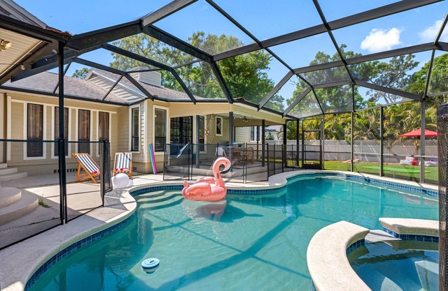 3BD Coastal Getaway - Pool, Mini Golf & Billiards