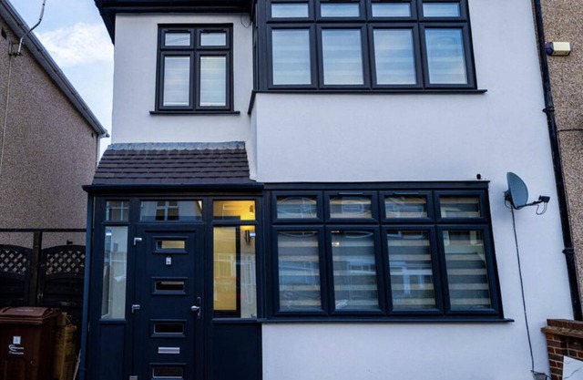 3bed rooms luxury home all rooms with Tv , sky America fridge ,