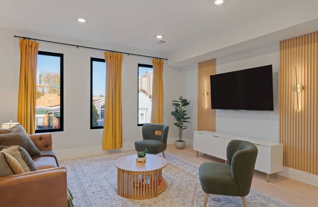 3BR/3BA LUX Penthouse+Roofdeck! Quick PATH Access to NYC