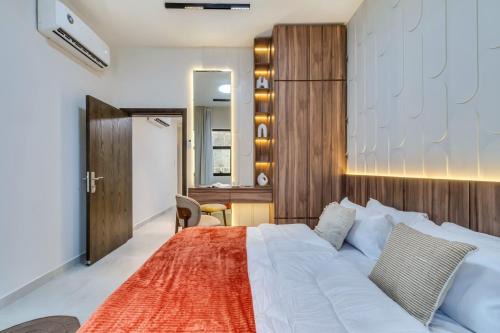 3BR apartment Khorfakan Cornich