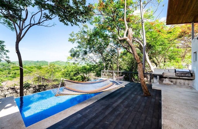 3BR Private House Tamarindo Airport (sunrise view)