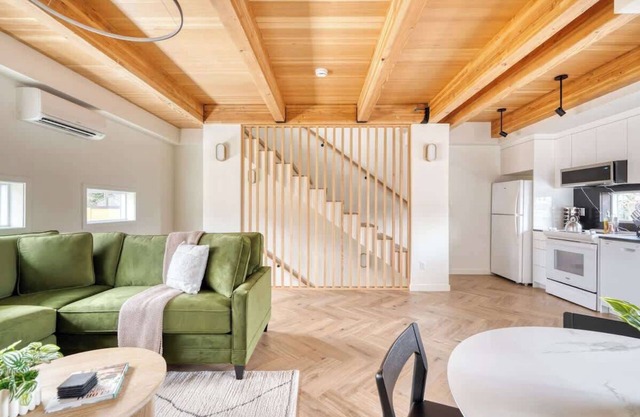 3BR Townhome | Alberta Art, Eats, & Style