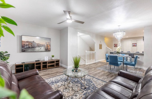 3BR Townhouse Right in Front of Epic Universe!