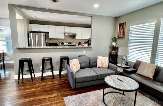 3BR Woodlawn Home Med Center Area Furnished Extended Stay Wi-Fi W/D SA