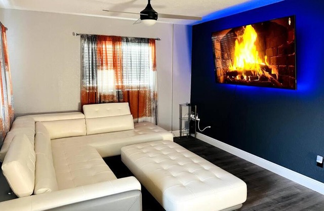 3brdrm home near Downtown Orlando and Winterpark